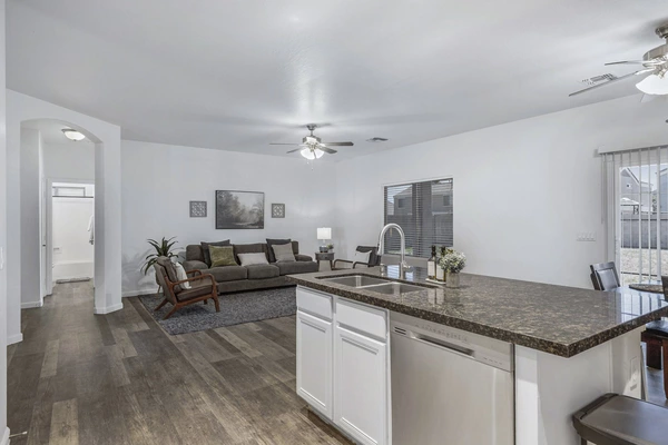 Coliving in Queen Creek - SE Valley, Phoenix