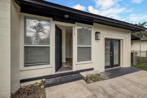 Coliving in Cedar Hills - Westside, Jacksonville