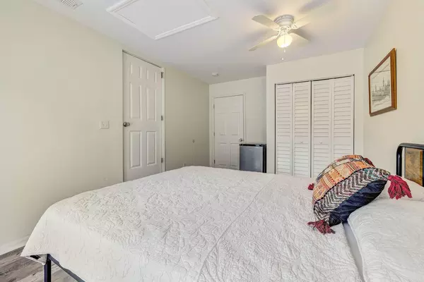 Coliving in Cedar Hills - Westside, Jacksonville