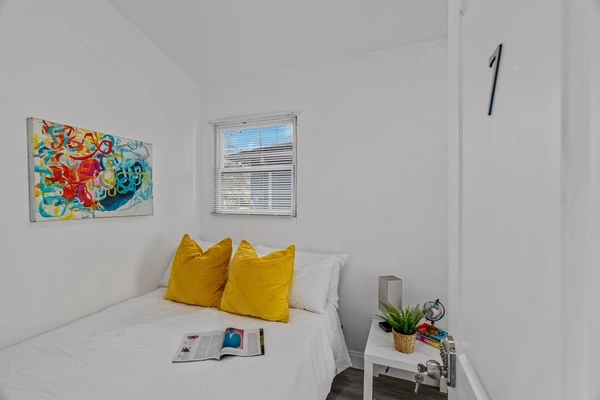 Coliving in Live Oaks Square - East Tampa, Tampa