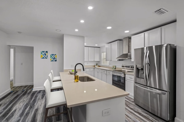 Coliving in Live Oaks Square - East Tampa, Tampa