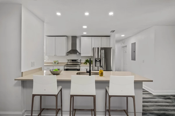 Coliving in Live Oaks Square - East Tampa, Tampa