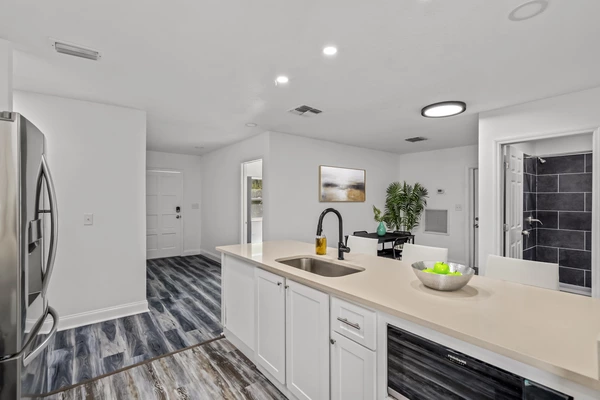 Coliving in Live Oaks Square - East Tampa, Tampa