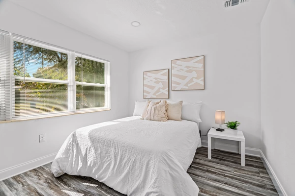 Coliving in Live Oaks Square - East Tampa, Tampa