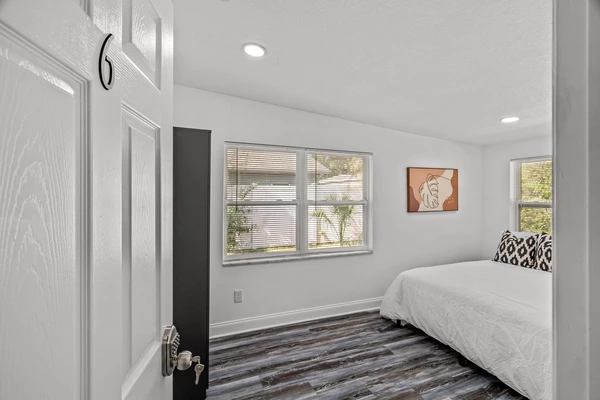 Coliving in Live Oaks Square - East Tampa, Tampa