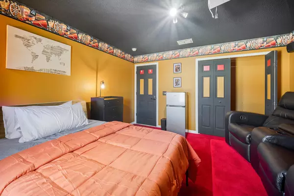 Coliving in Daytona Beach - Outer Orlando, Orlando