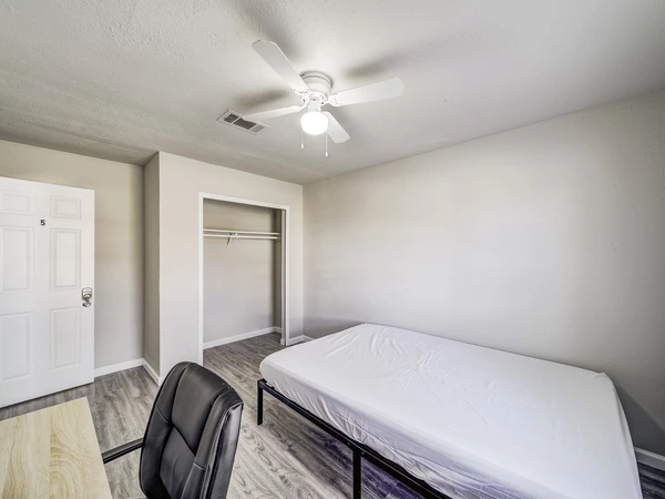 Coliving in Hutchins - Se Dallas, Dallas
