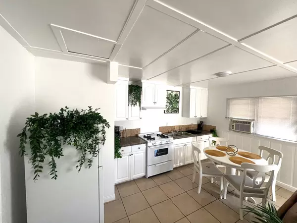 Coliving in Bellflower - Southeast, Los Angeles