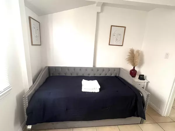 Coliving in Bellflower - Southeast, Los Angeles