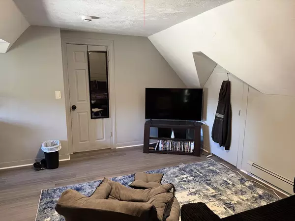 Coliving in Worcester - Metro Area, Boston