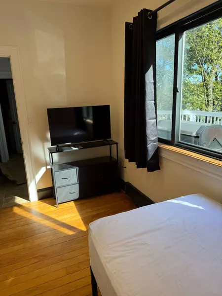 Coliving in Worcester - Metro Area, Boston