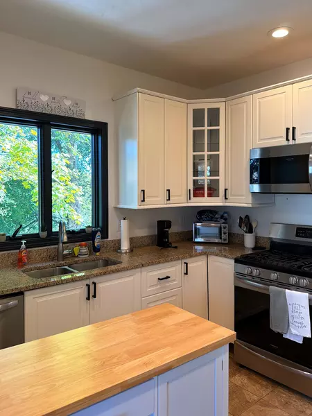 Coliving in Worcester - Metro Area, Boston