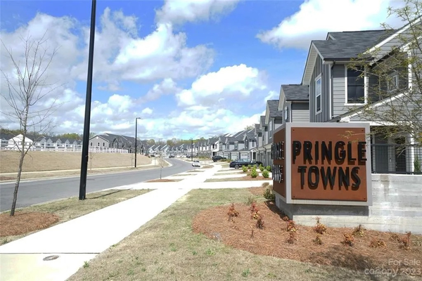 Coliving in Eagle Lake - West Charlotte, Charlotte