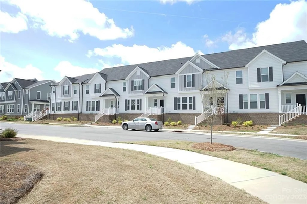 Coliving in Eagle Lake - West Charlotte, Charlotte