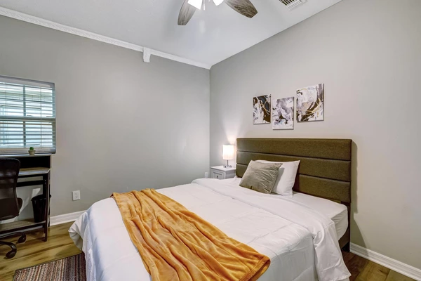 Coliving in Cedar Hills - Westside, Jacksonville