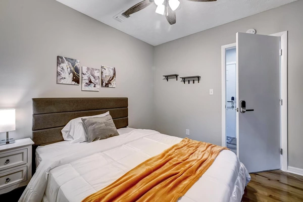 Coliving in Cedar Hills - Westside, Jacksonville