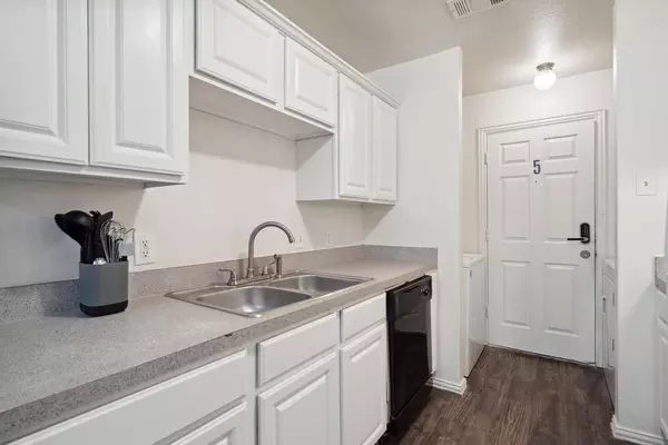 Coliving in West Arlington - Arlington, Dallas