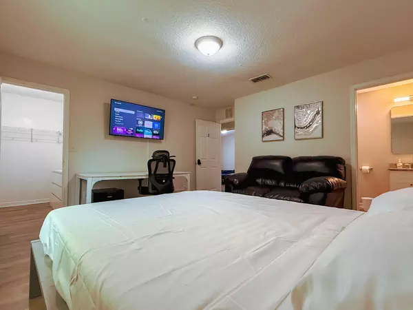 Coliving in Windy Hill - Southside, Jacksonville