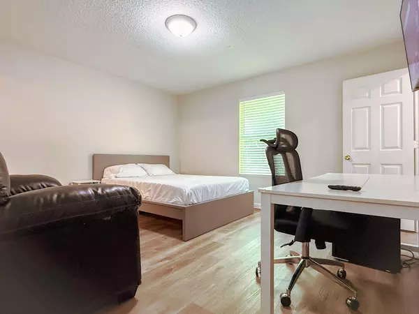 Coliving in Windy Hill - Southside, Jacksonville