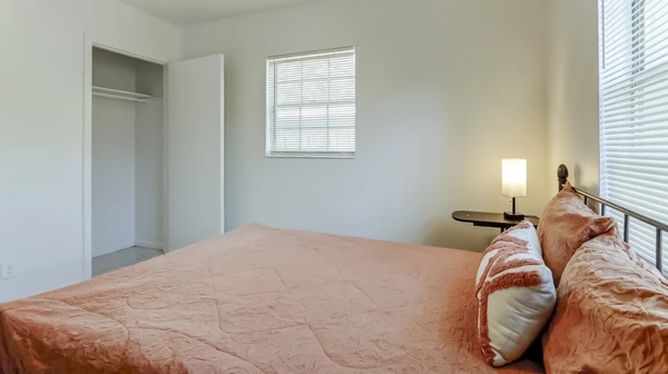 Coliving in Sulphur Springs - North Tampa, Tampa