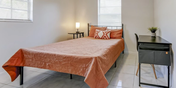 Coliving in Sulphur Springs - North Tampa, Tampa