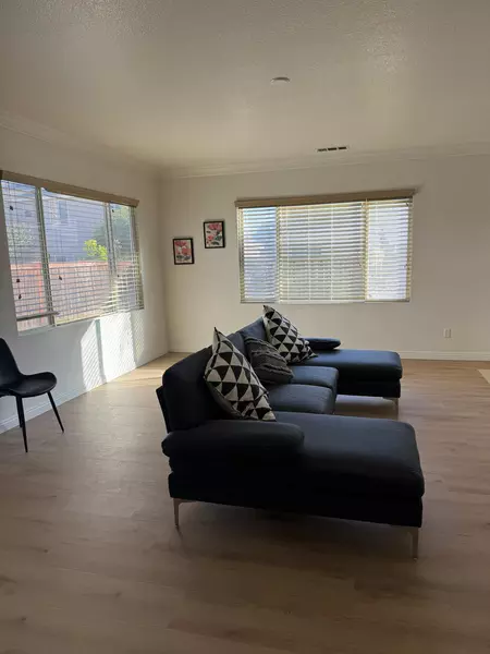 Coliving in Perris - Inland Empire, Los Angeles