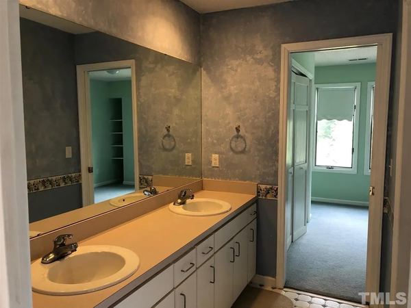 Coliving in Apex - Outer Triangle, Raleigh