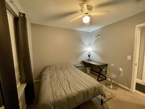 Coliving in Smithville - Outer KCMO, Kansas City