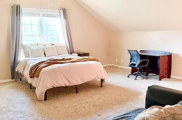 Coliving in La Vergne - Outer Nashville, Nashville