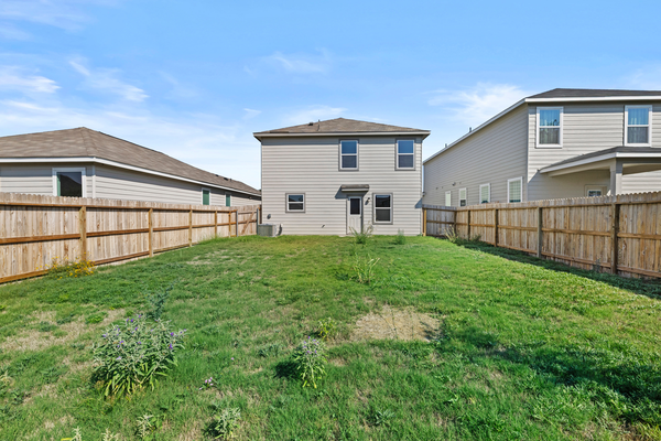 Coliving in Pecan Valley - South SATX, San Antonio