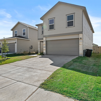 Coliving in Pecan Valley - South SATX, San Antonio