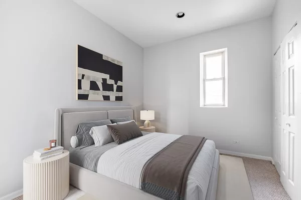 Coliving in Ukrainian Village - West Side, Chicago