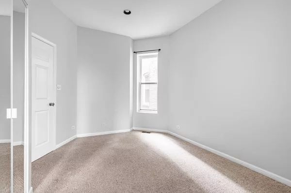 Coliving in Ukrainian Village - West Side, Chicago