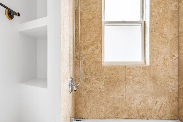 Coliving in Ukrainian Village - West Side, Chicago