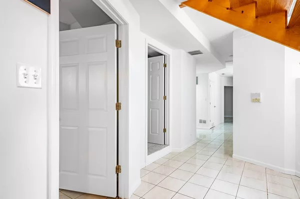 Coliving in Ukrainian Village - West Side, Chicago