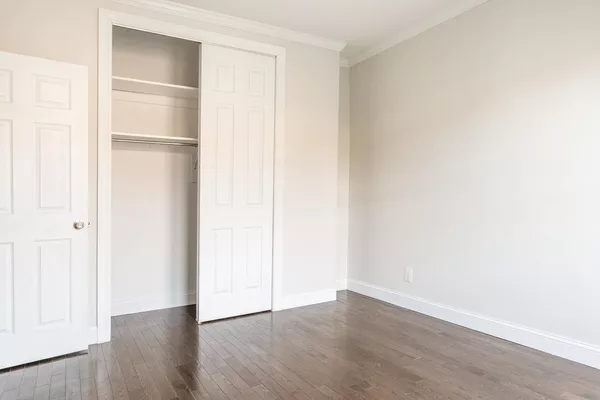 Coliving in Ditmas / Steinway - Queens, New York