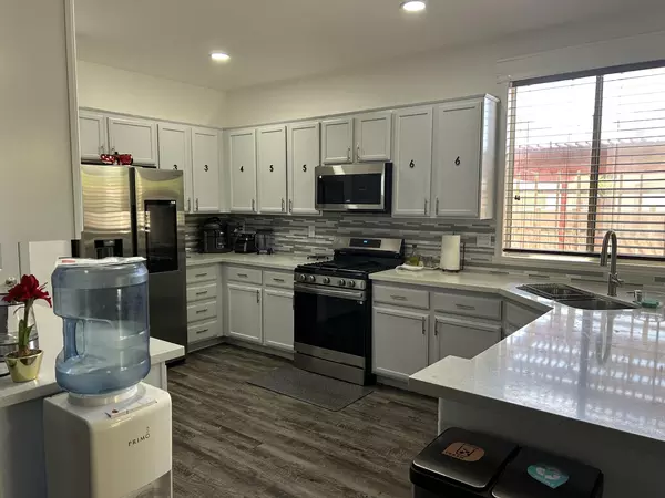 Coliving in North Las Vegas - North Las Vegas, Las Vegas