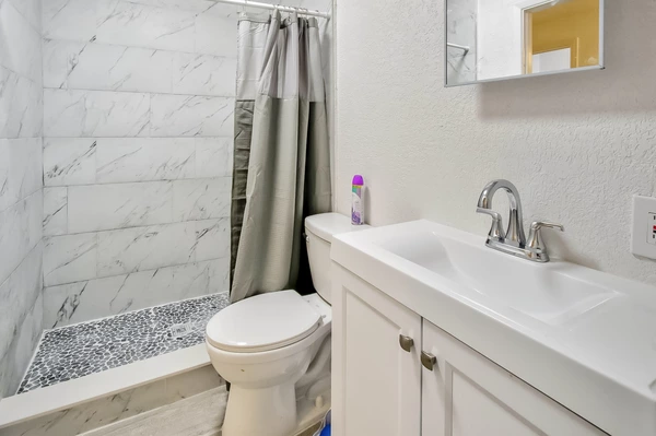 Coliving in Live Oaks Square - East Tampa, Tampa