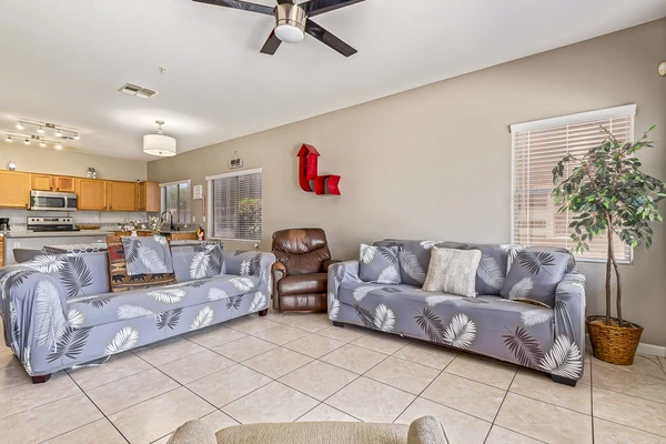 Coliving in Surprise - NW Valley, Phoenix