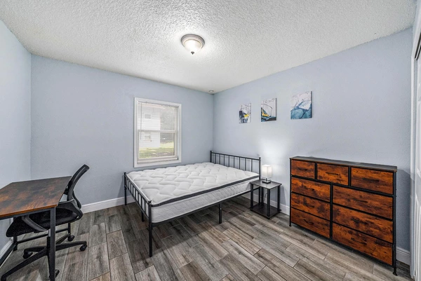 Coliving in Grant Park Tampa - East Tampa, Tampa