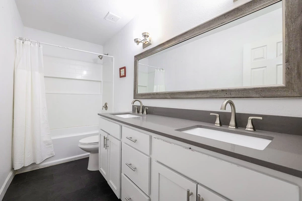 Coliving in Glendale - NW Valley, Phoenix