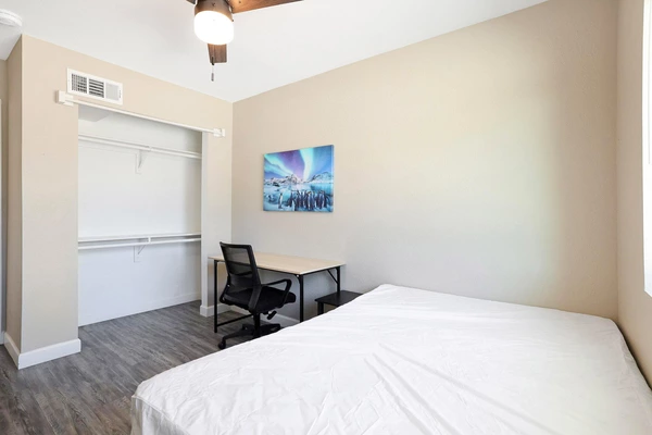 Coliving in Glendale - NW Valley, Phoenix
