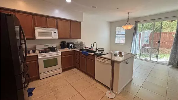 Coliving in Perris - Inland Empire, Los Angeles