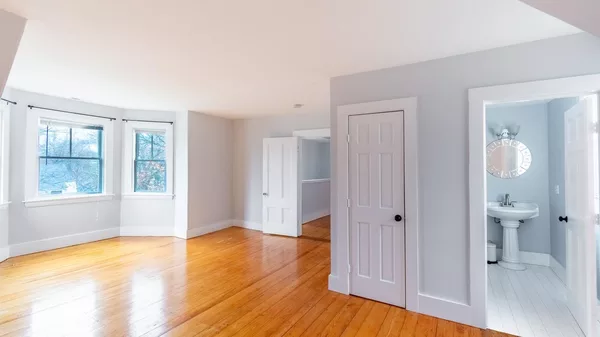 Coliving in Newton - Metro Area, Boston
