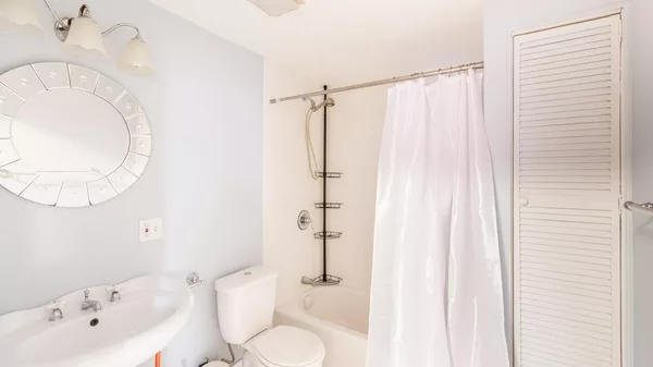 Coliving in Newton - Metro Area, Boston