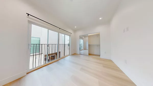 Coliving in Valley Village - San Fernando Valley, Los Angeles