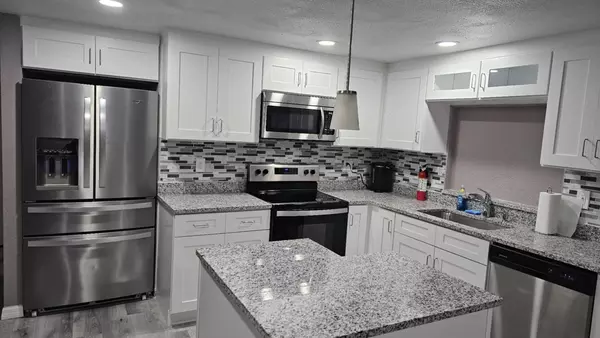 Coliving in Odessa - North Tampa, Tampa