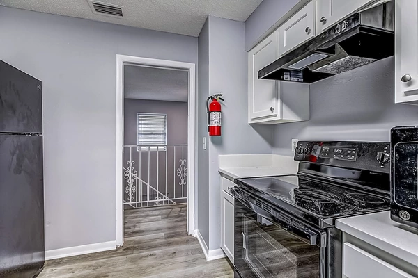 Coliving in Live Oaks Square - East Tampa, Tampa