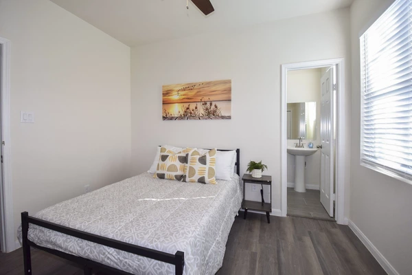 Coliving in Kashmere Gardens - Inner Loop, Houston