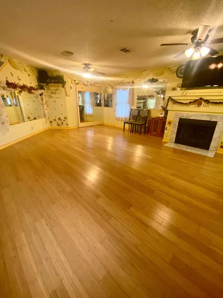 Coliving in Far West Side - West SATX, San Antonio